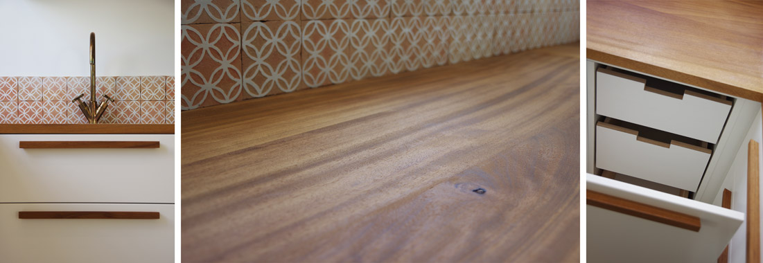 cuisine sur mesure iroko massif huilé crédence zeliges ciselés